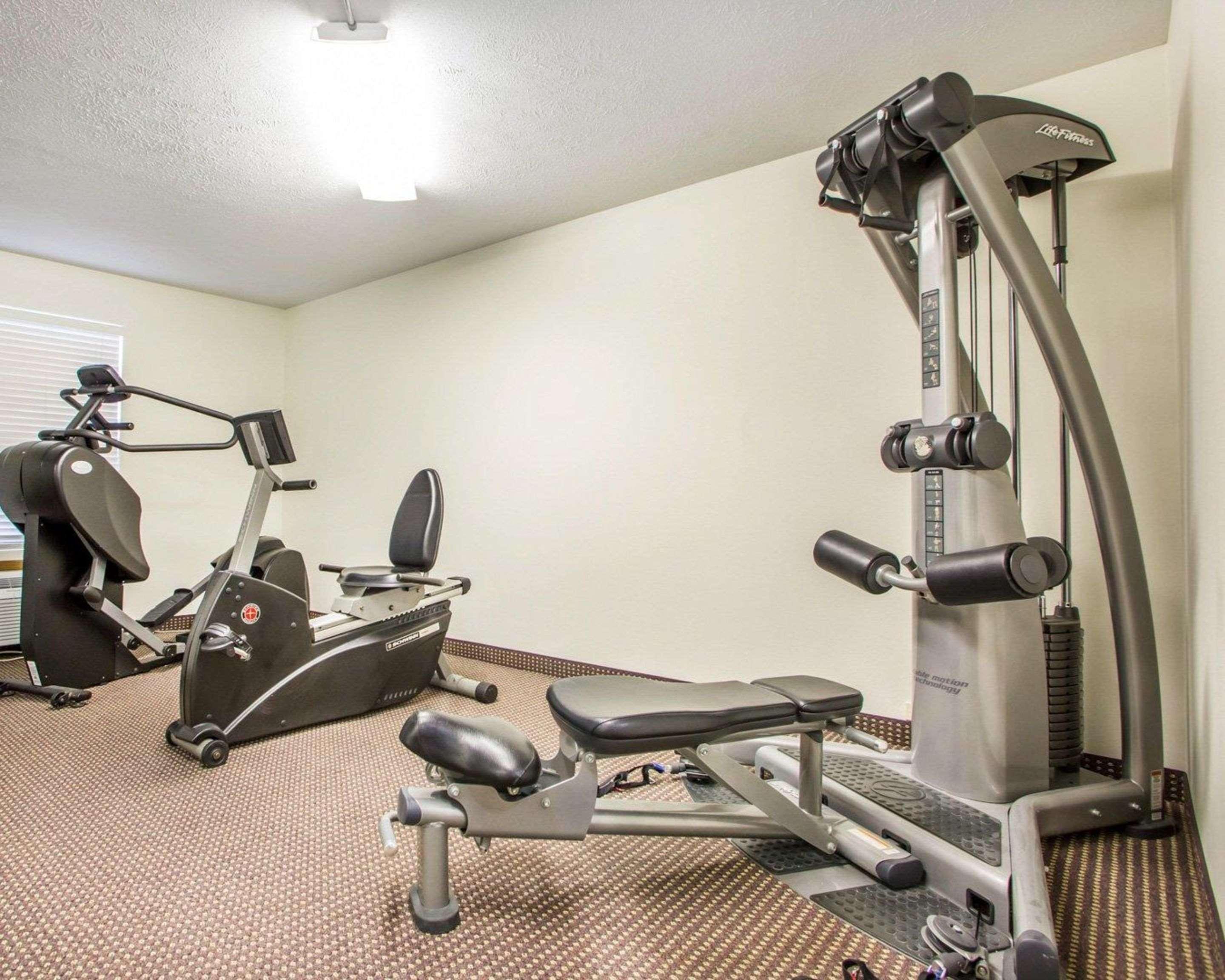 Quality Inn & Suites South-Obetz Екстериор снимка