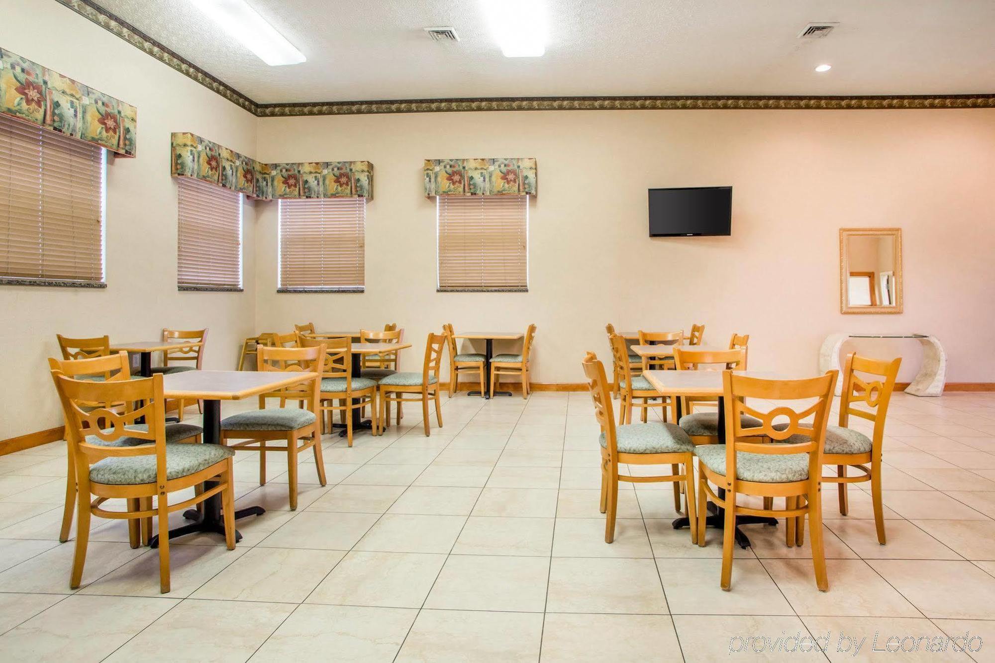 Quality Inn & Suites South-Obetz Екстериор снимка